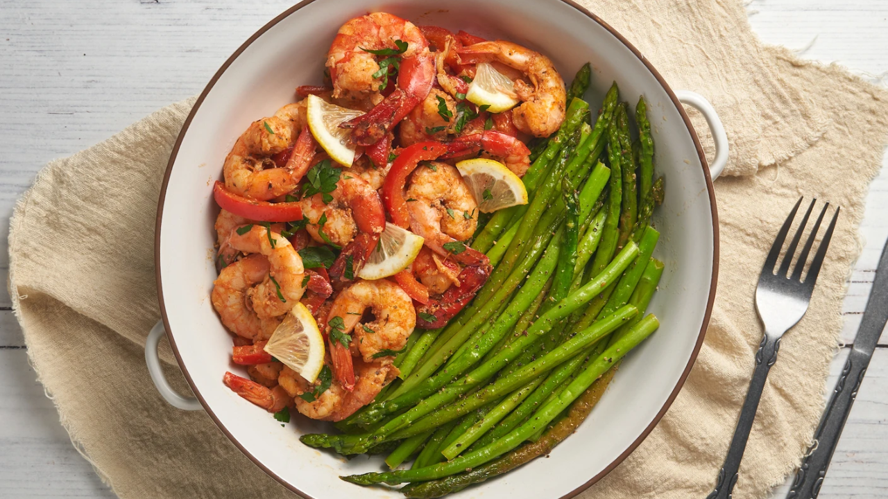 2. Garlic Shrimp and Asparagus