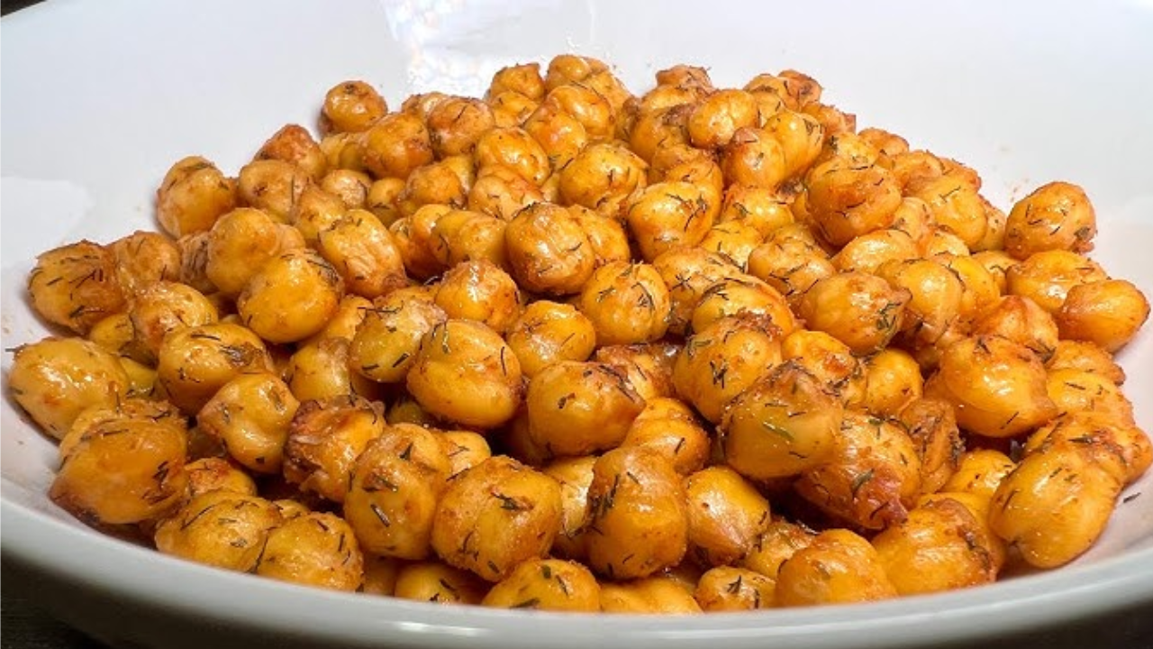 8. Crispy Chickpea Protein Snack Bowl