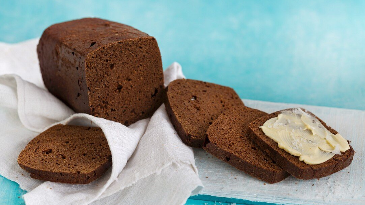9. Icelandic Rye Bread – Rúgbrauð