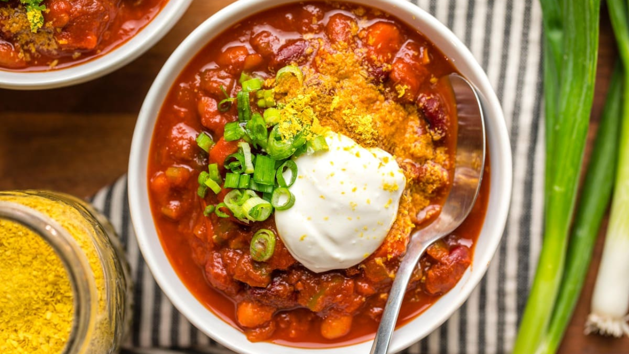 6. Easy Vegetarian Chili