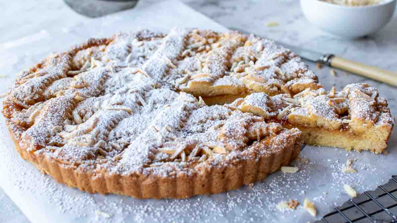 2. Almond-Apricot Italian Crostata