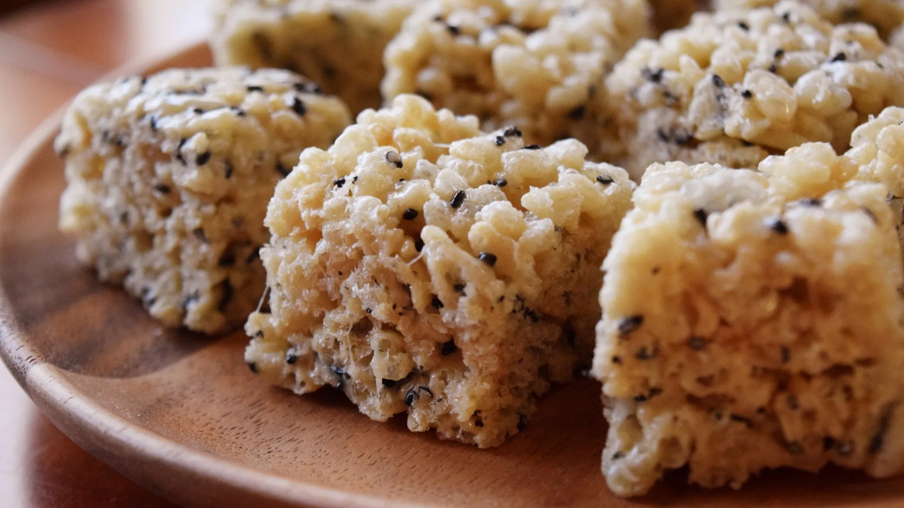 15. Black Sesame Rice Krispies Treats