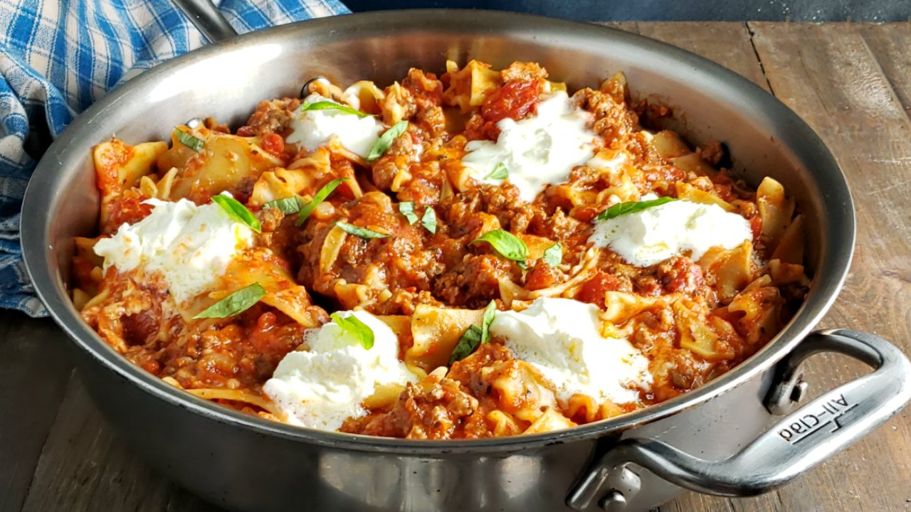 8. One-Pan Skillet Lasagna