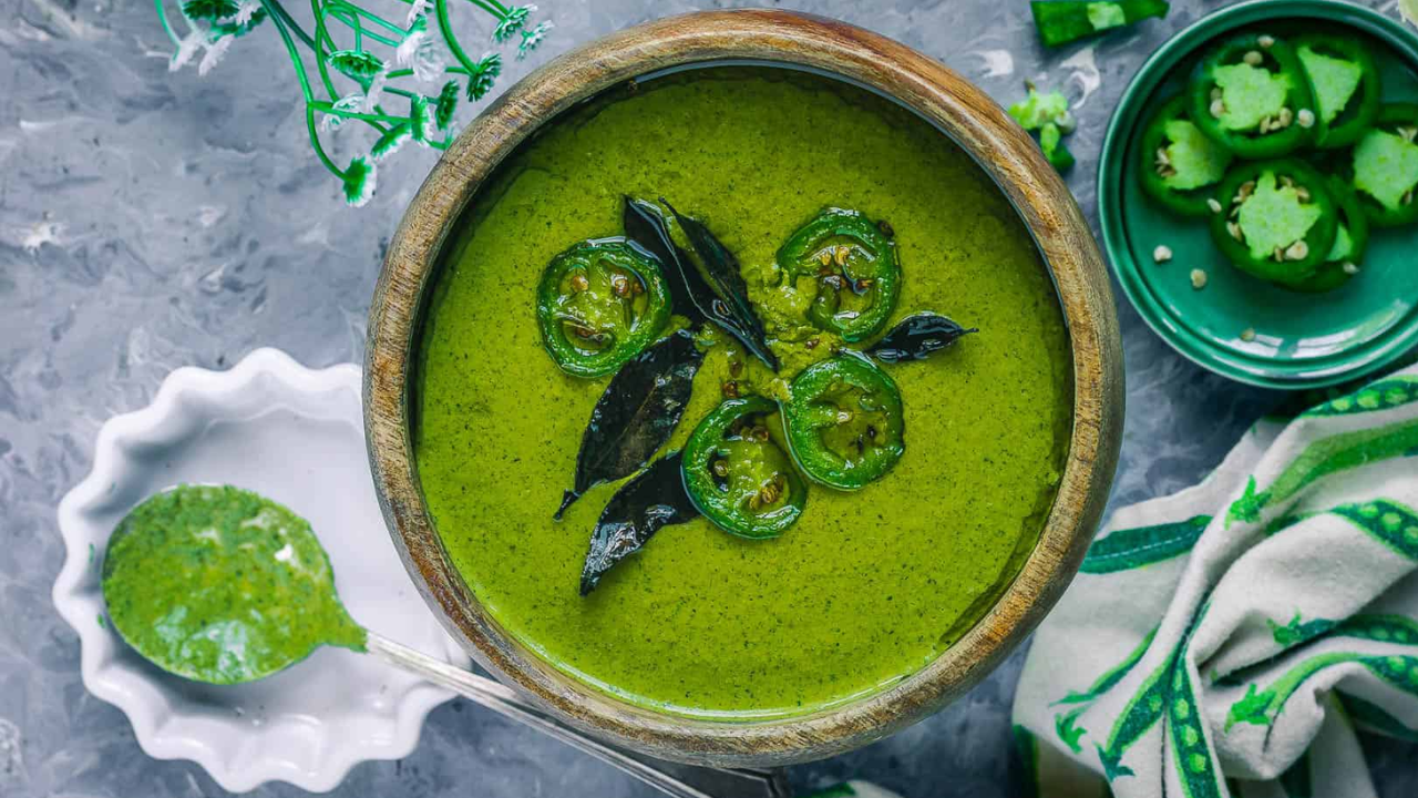 2. Zesty Cilantro Pakora Chutney