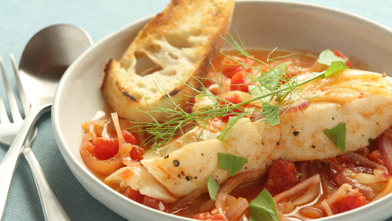 9. Tomato & Fennel Poached Fish